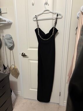 2/50$ SHEIN Black Strapless Evening Gown with Embellished Chain Straps
